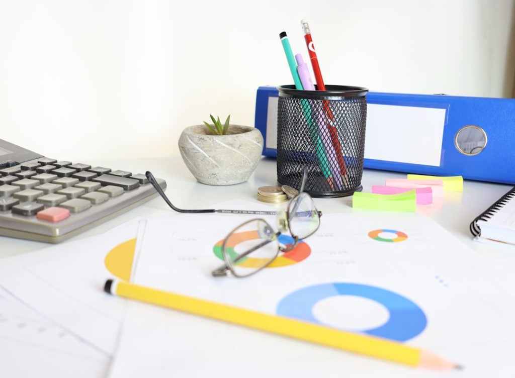 טיפים לעסקים לניהול כספים חכם ויעיל. אילון אוריאל. איילון אוריאל